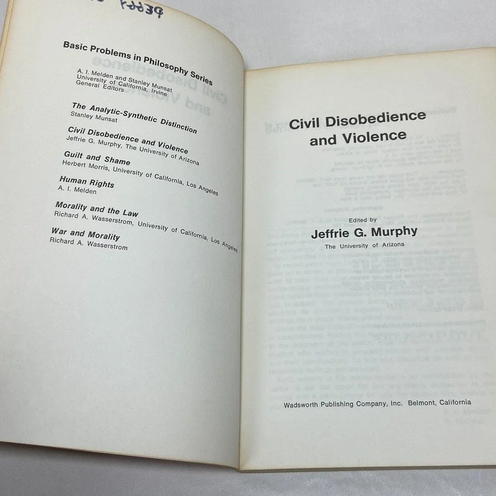 Civil Disobedience and Violence Jeffrie G Murphy 1970s 2nd Ed. College‎ Textbook